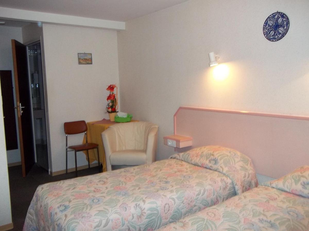 L'Etoile D'Or Hotel Бурбон-ле-Ба Екстериор снимка